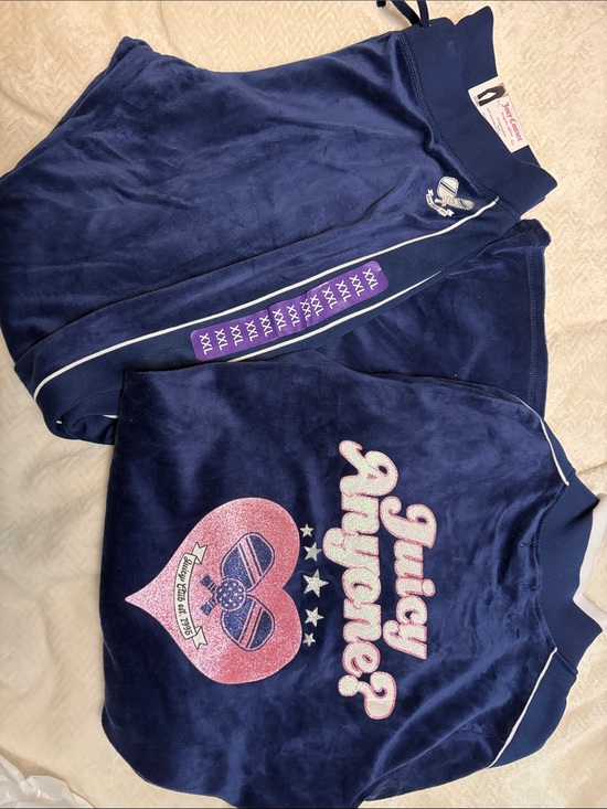Juicy Couture Other - Juicy Couture Women’s Velour Set with Glitter Logo